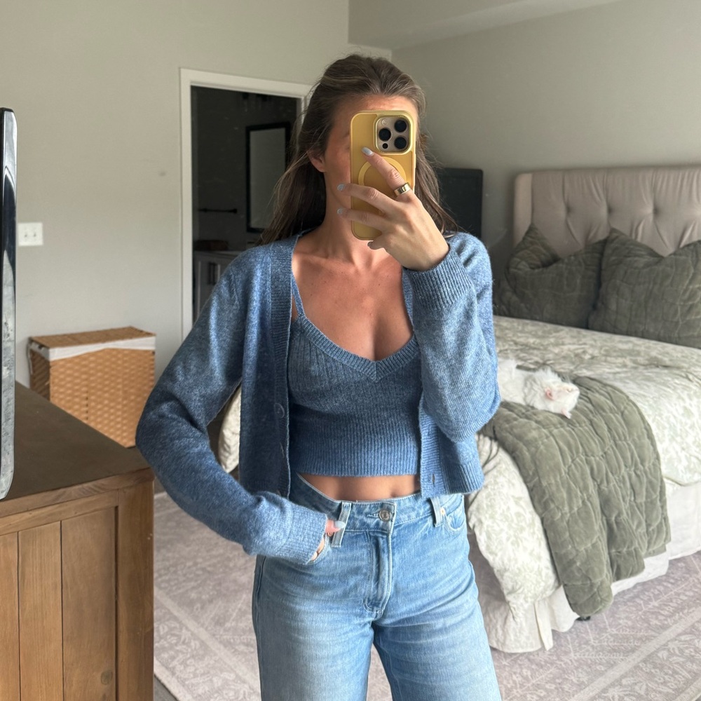 Cozy Blue V-Neck Sweater Set - Cardigan and Crop Top